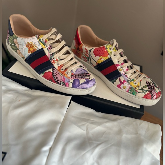 Men’s Gucci Shoes - Size 8 - Rare design